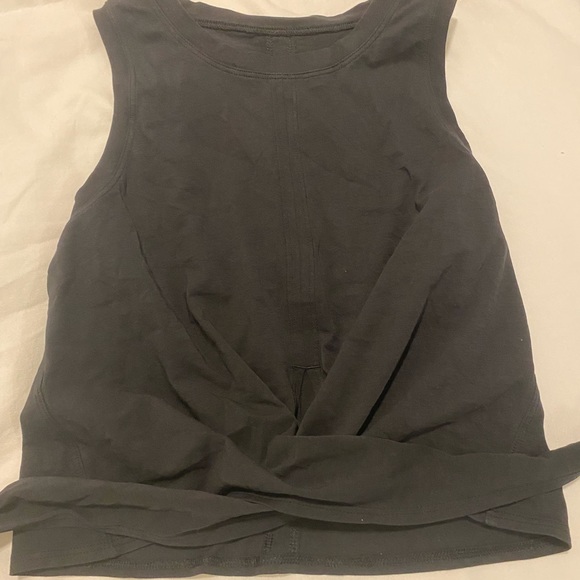 Black lululemon tie top - Picture 2 of 2